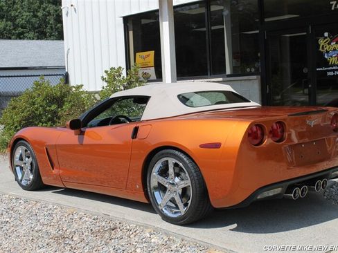 Used 2007 Chevrolet Corvette Convertible w/ Preferred Equipment Group RWD image 8