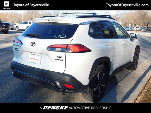 Used 2024 Toyota Corolla Cross XSE image 4
