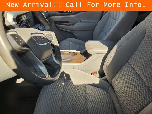 Used 2017 GMC Acadia SLE FWD image 11