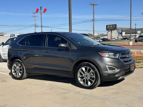 Used 2018 Ford Edge Titanium w/ Equipment Group 301A image 4