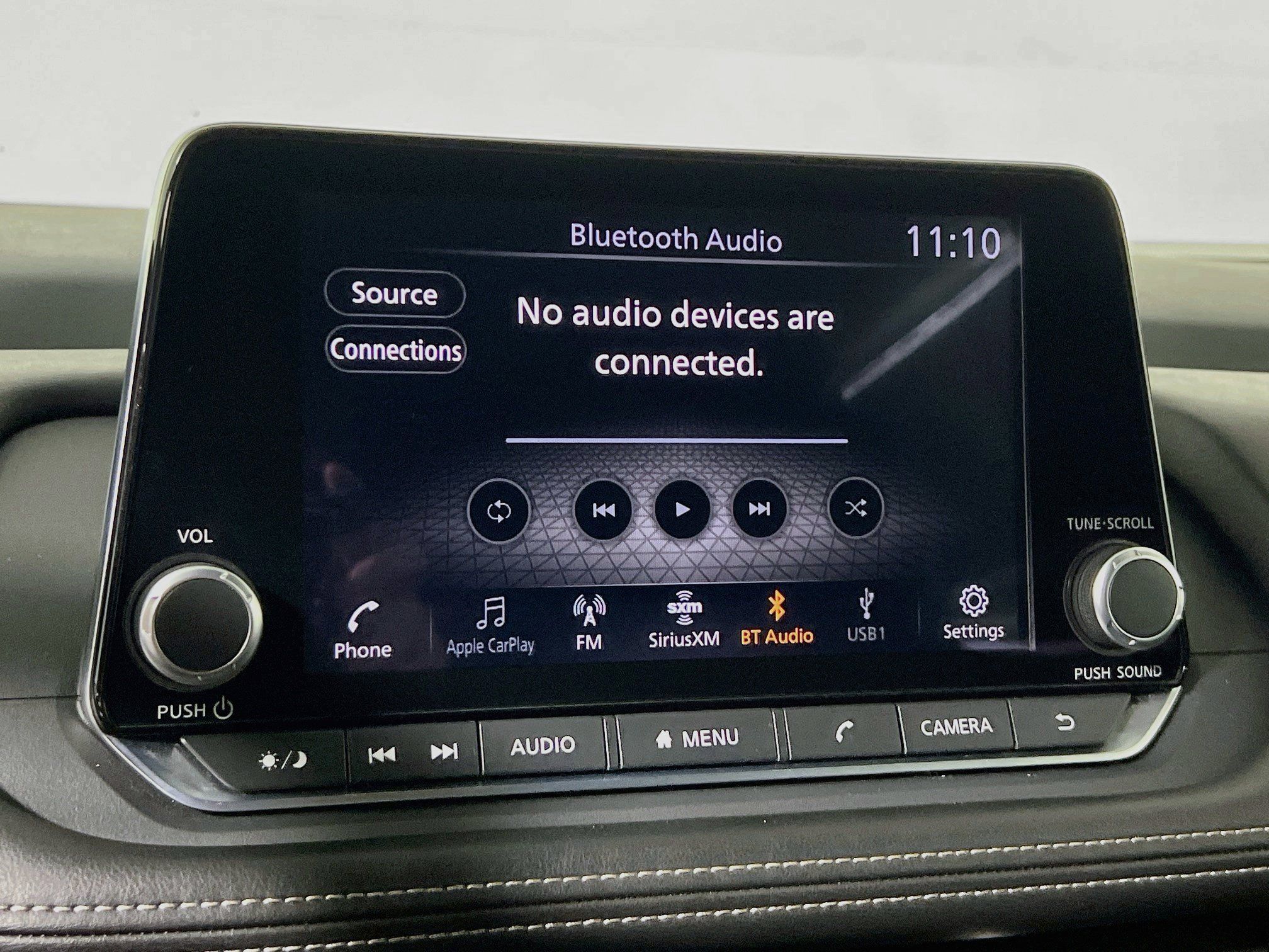Used 2025 Nissan Rogue SV FWD image 31