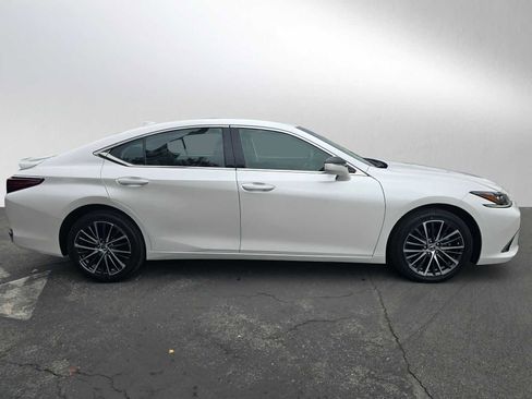 Used 2022 Lexus ES 250 w/ Premium Package image 8