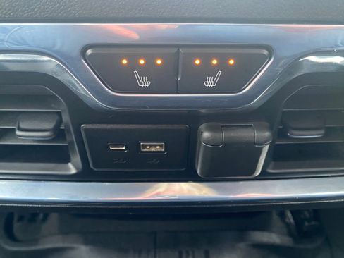 Used 2020 GMC Sierra 1500 AT4 image 23