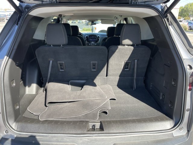 Used 2021 Chevrolet Traverse LT FWD image 23