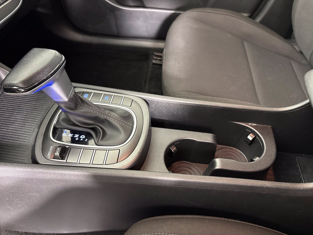 Used 2025 Hyundai Kona SEL FWD image 40