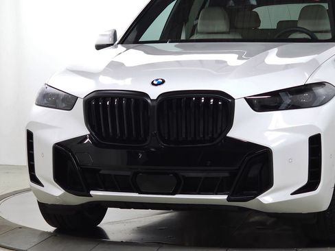 Used 2026 BMW X5 xDrive40i AWD/4WD image 3