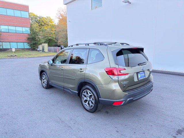 Used 2022 Subaru Forester Premium AWD/4WD image 6