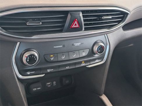 Used 2020 Hyundai Santa Fe SE image 20