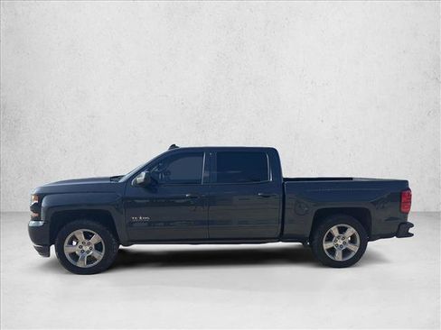 Used 2018 Chevrolet Silverado 1500 LT w/ Texas Edition AWD/4WD image 2