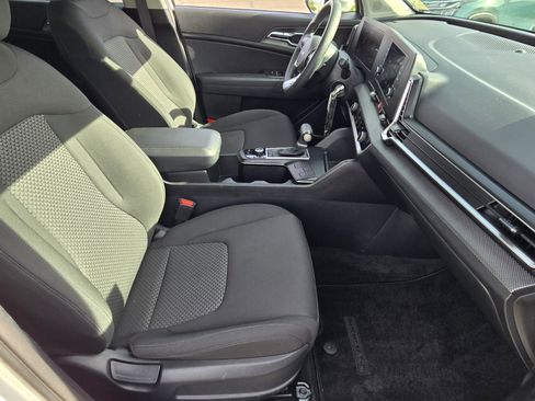 Certified 2024 Kia Sportage LX image 16