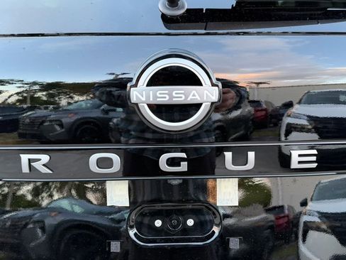 New 2026 Nissan Rogue SV FWD image 10