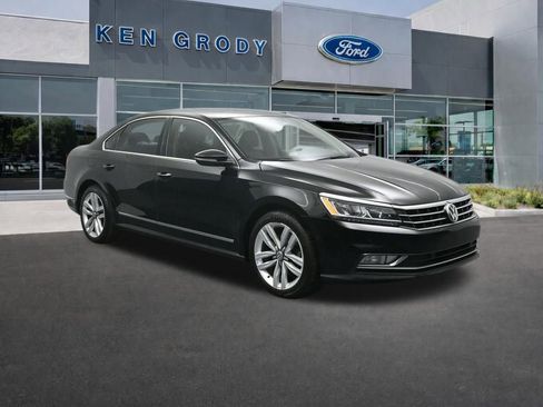 Used 2016 Volkswagen Passat 3.6 SEL Premium image 1