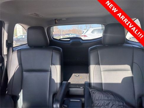 Used 2019 Toyota Highlander XLE image 10