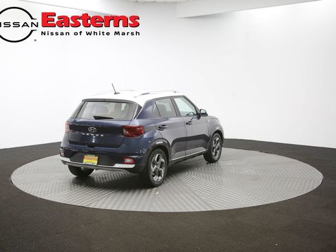 Used 2023 Hyundai Venue Limited image 65