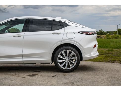 New 2025 Buick Envista Avenir image 38