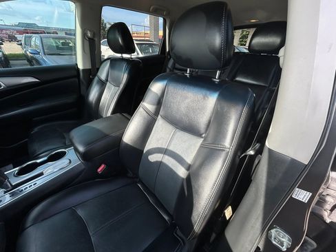 Used 2020 Nissan Pathfinder SL FWD image 9