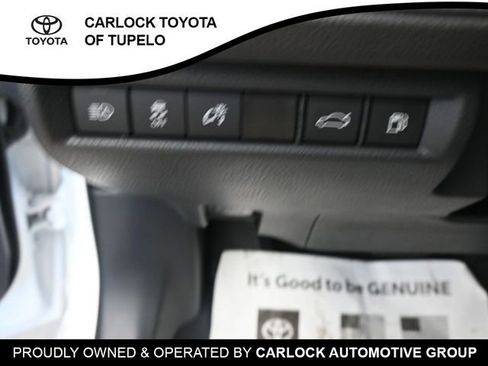 Used 2025 Toyota Camry LE w/ Convenience Package image 10