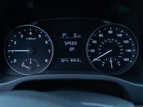 Used 2018 Hyundai Elantra SE image 21