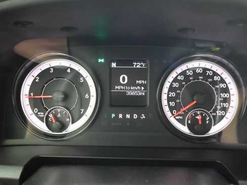 Used 2018 RAM 2500 Tradesman w/ Chrome Appearance Group AWD/4WD image 10