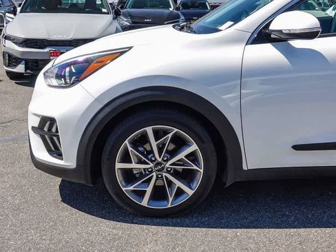 Certified 2022 Kia Niro Touring Special Edition image 9