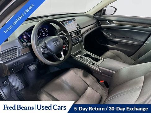 Used 2018 Honda Accord EX image 11