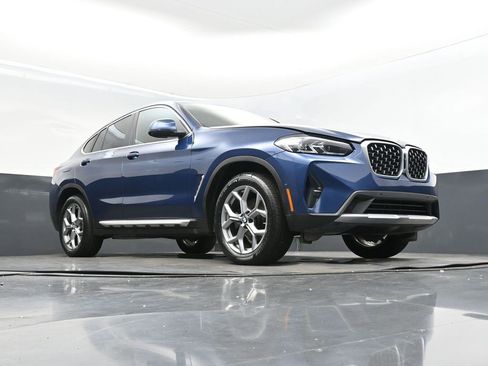 Certified 2025 BMW X4 xDrive30i image 42