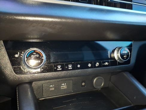 Used 2022 Mitsubishi Outlander SE image 24