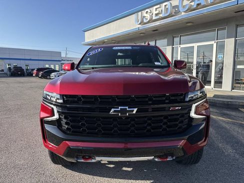 Certified 2024 Chevrolet Tahoe Z71 w/ Luxury Package image 2