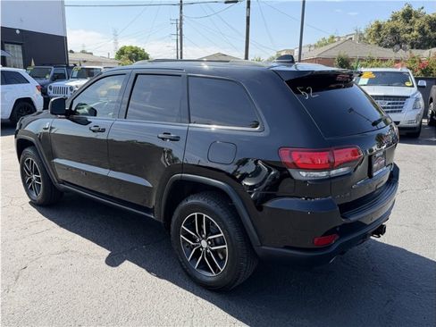 Used 2018 Jeep Grand Cherokee Trailhawk w/ Trailhawk Luxury Group image 12