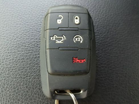 Used 2022 RAM 3500 Laramie image 32