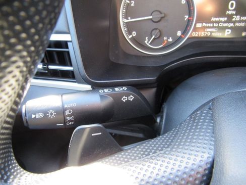 Used 2025 Mitsubishi Outlander ES image 22