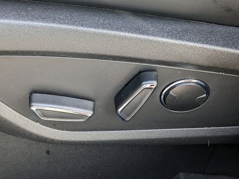 Certified 2023 Lincoln Nautilus Reserve w/ Monochromatic Package image 22