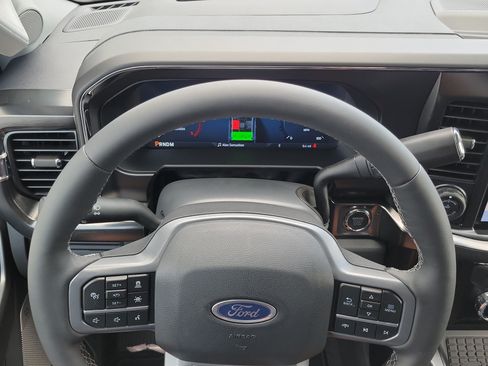 New 2026 Ford F450 Lariat w/ Lariat Ultimate Package AWD/4WD image 16