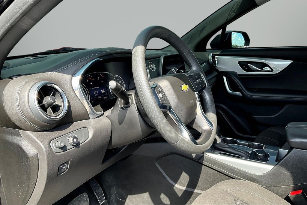 Used 2022 Chevrolet Blazer LT FWD image 15