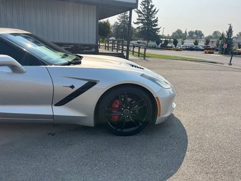 Used 2016 Chevrolet Corvette Stingray Coupe w/ 3LT Preferred Equipment Group RWD image 16