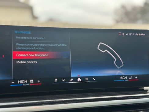 Used 2025 BMW X5 M60i w/ Executive Package image 41