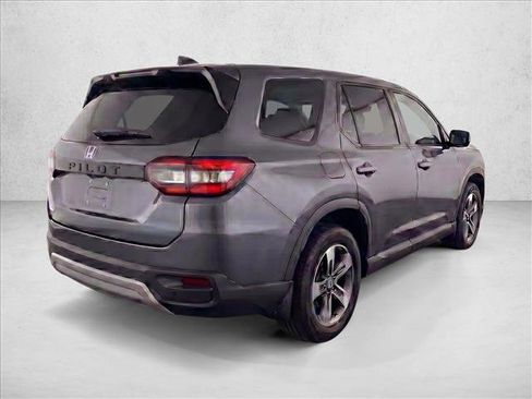 Used 2025 Honda Pilot EX-L image 7