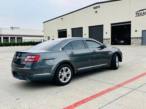 Used 2015 Ford Taurus SEL FWD image 8
