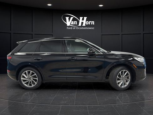 Used 2025 Lincoln Corsair Grand Touring w/ Equipment Group 301A AWD/4WD image 8