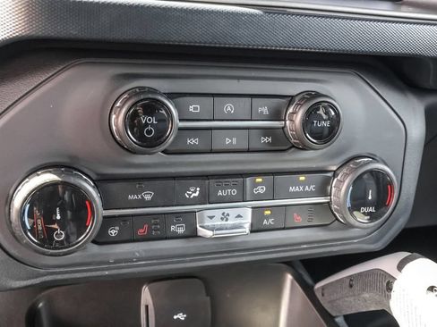 Used 2022 Ford Bronco Outer Banks AWD/4WD image 25