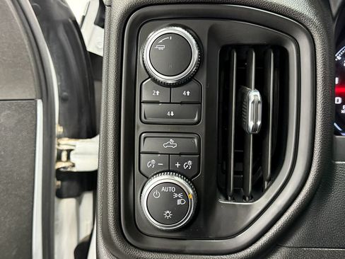 Used 2022 GMC Sierra 2500 Pro w/ Convenience Package AWD/4WD image 17