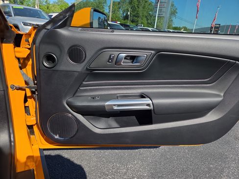 Used 2018 Ford Mustang GT Premium w/ Equipment Group 401A RWD image 22
