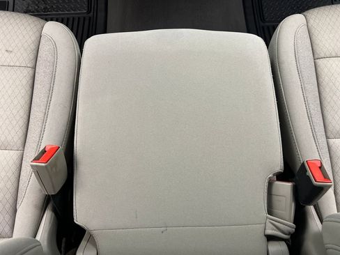 Used 2024 Chevrolet Silverado 2500 LT image 36