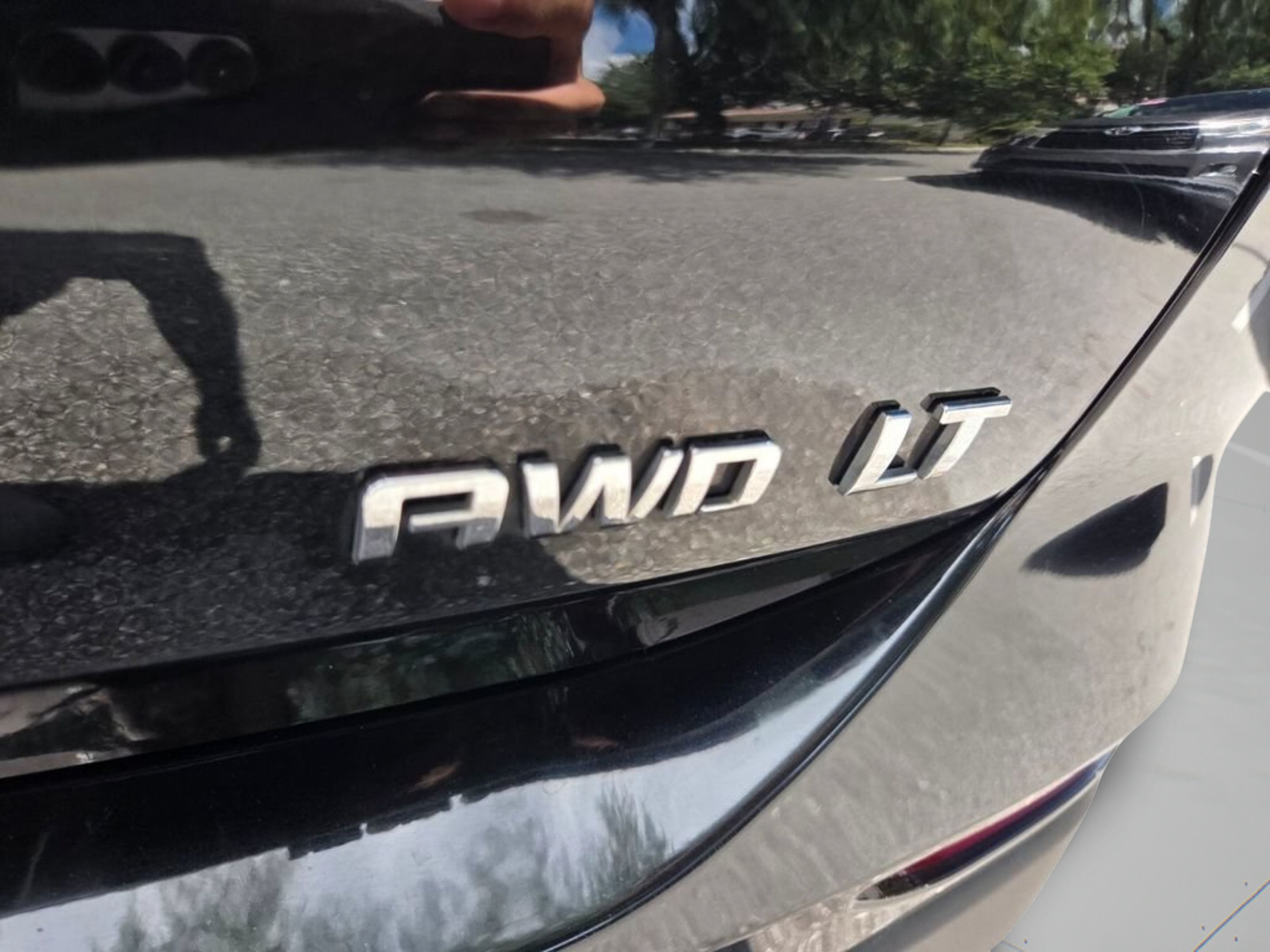 Used 2024 Chevrolet Equinox LT AWD/4WD image 14