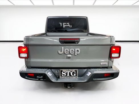 Used 2022 Jeep Gladiator Overland w/ Popular Equipment Package AWD/4WD image 5