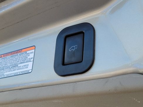 Used 2017 Toyota Sienna XLE Premium image 12