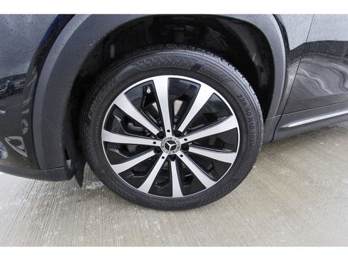 Used 2022 Mercedes-Benz GLB 250 image 30