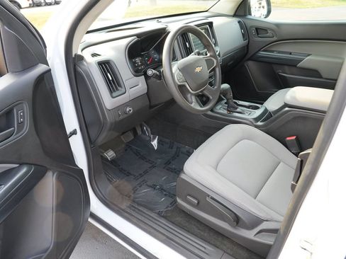 Used 2018 Chevrolet Colorado W/T w/ WT Convenience Package RWD image 14
