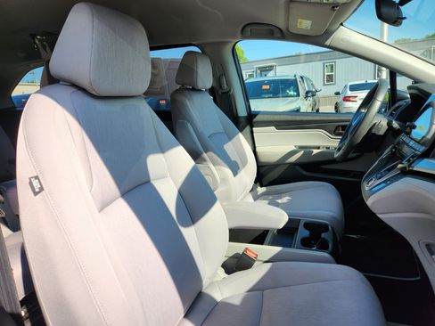 Certified 2019 Honda Odyssey EX image 17