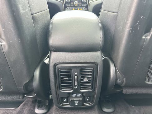 Used 2019 Jeep Grand Cherokee High Altitude image 14